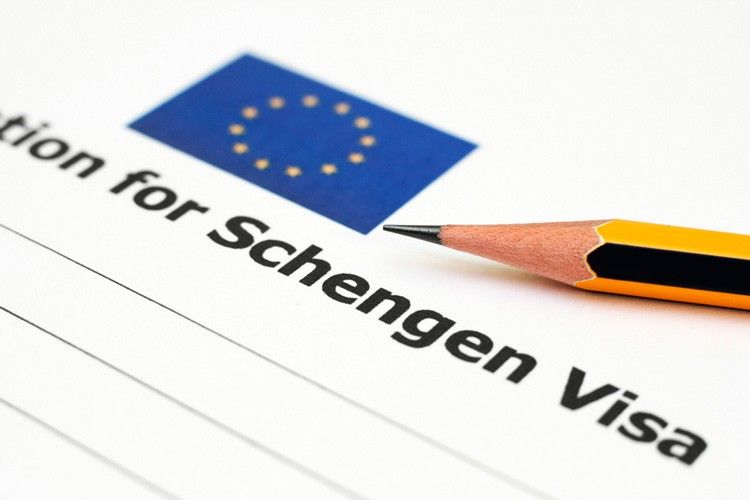 What documents do you need to present Schengen Visa?</h3>
</br>